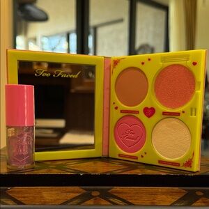 Too Faced Blush & Highlight Palette with Kissing Gloss